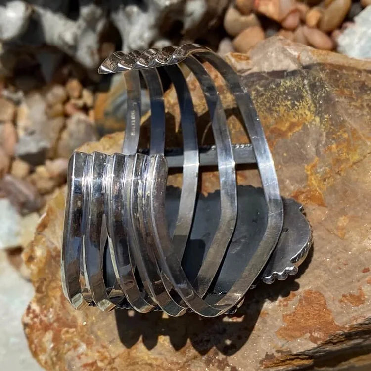 Dobbelt grønt malakitt signert Navajo sterling sølv armbånd